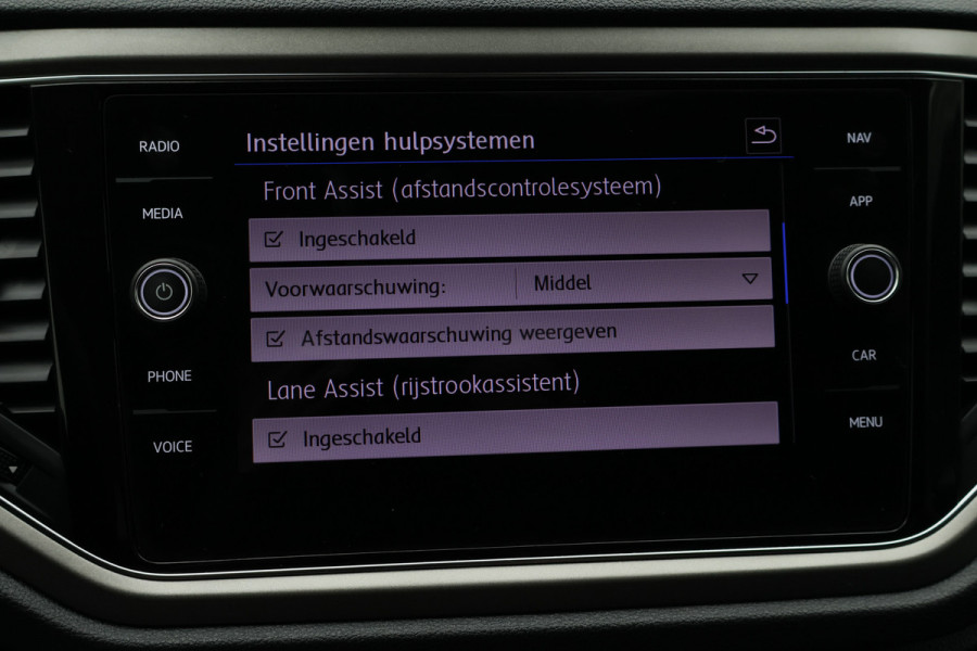 Volkswagen T-Roc 1.0 TSI Style Eerste Eigenaar, ACC, Apple Carplay, Climate, PDC, LED, Trekhaak, 16''