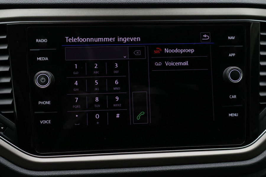 Volkswagen T-Roc 1.0 TSI Style Eerste Eigenaar, ACC, Apple Carplay, Climate, PDC, LED, Trekhaak, 16''
