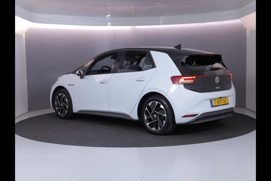 Volkswagen ID.3 Pure 45 kWh 150pk | Navi| int.voorverwarming| 18'LMvelgen