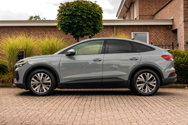 Audi Q4 Sportback e-tron 35 Advanced edition 55 kWh Sportstoelen Elek.Klep Stoelverwarming Ambiance Camera 19''