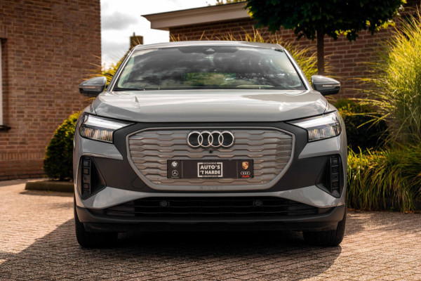 Audi Q4 Sportback e-tron 35 Advanced edition 55 kWh Sportstoelen Elek.Klep Stoelverwarming Ambiance Camera 19''
