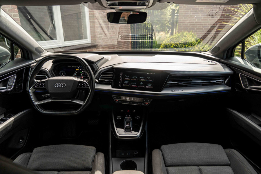 Audi Q4 Sportback e-tron 35 Advanced edition 55 kWh Sportstoelen Elek.Klep Stoelverwarming Ambiance Camera 19''
