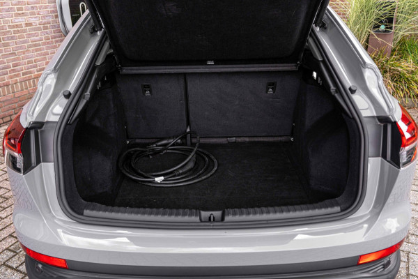 Audi Q4 Sportback e-tron 35 Advanced edition 55 kWh Sportstoelen Elek.Klep Stoelverwarming Ambiance Camera 19''