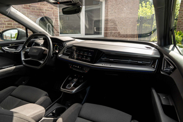 Audi Q4 Sportback e-tron 35 Advanced edition 55 kWh Sportstoelen Elek.Klep Stoelverwarming Ambiance Camera 19''