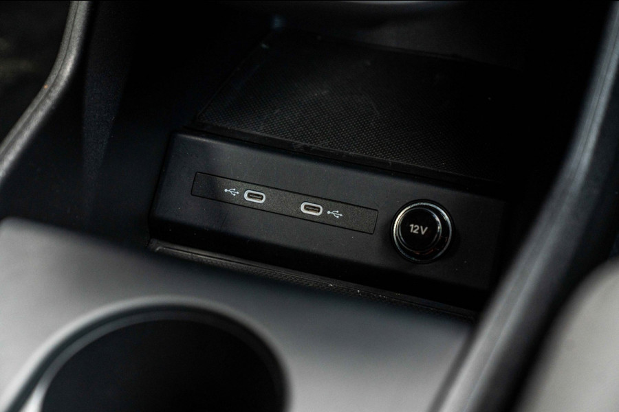 Audi Q4 Sportback e-tron 35 Advanced edition 55 kWh Sportstoelen Elek.Klep Stoelverwarming Ambiance Camera 19''