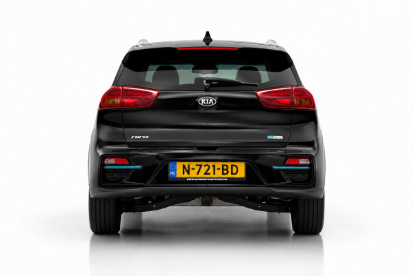 Kia e-Niro DynamicPlusLine 64 kWh SOH 100% | STOELVERWARMING | SCHUIFDAK | CAMERA | NAP | STUURVERWARMING