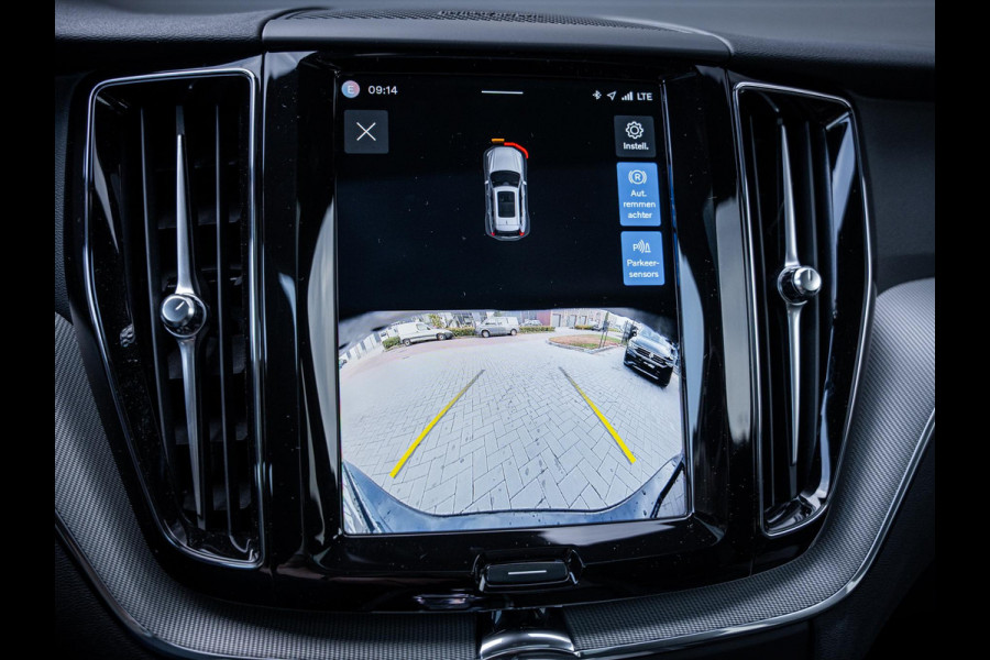 Volvo XC60 2.0 T6 Plug-in hybrid AWD Plus Bright - Pano l Trekh l H/Kardon l Memory
