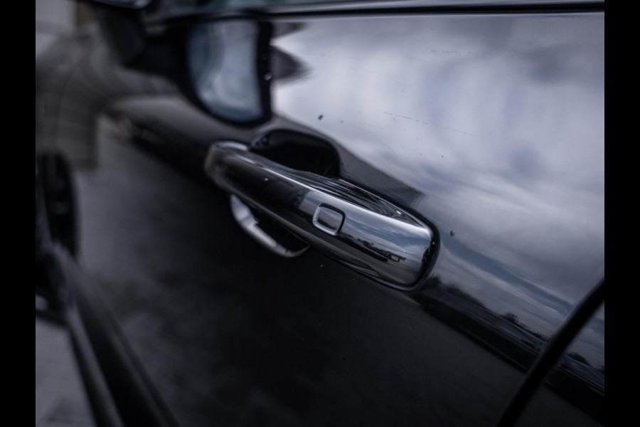 Volvo XC60 2.0 T6 Plug-in hybrid AWD Plus Bright - Pano l Trekh l H/Kardon l Memory