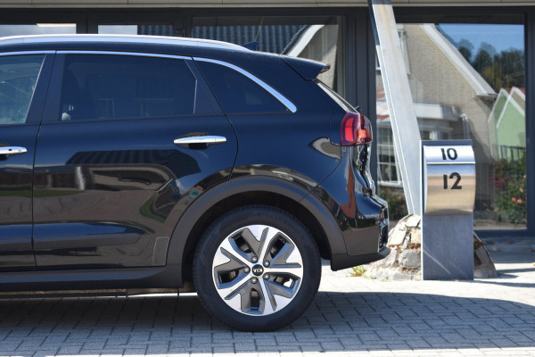 Kia e-Niro DynamicPlusLine 64 kWh SOH 100% | STOELVERWARMING | SCHUIFDAK | CAMERA | NAP | STUURVERWARMING
