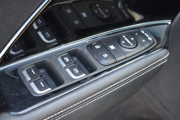 Kia e-Niro DynamicPlusLine 64 kWh SOH 100% | STOELVERWARMING | SCHUIFDAK | CAMERA | NAP | STUURVERWARMING