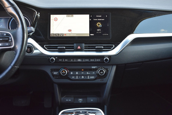 Kia e-Niro DynamicPlusLine 64 kWh SOH 100% | STOELVERWARMING | SCHUIFDAK | CAMERA | NAP | STUURVERWARMING
