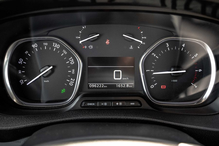 Citroën Jumpy 2.0 BlueHDi 120PK | Nieuwstaat | 3-Zits | Camera | Carplay | Cruise | PDC | Airco