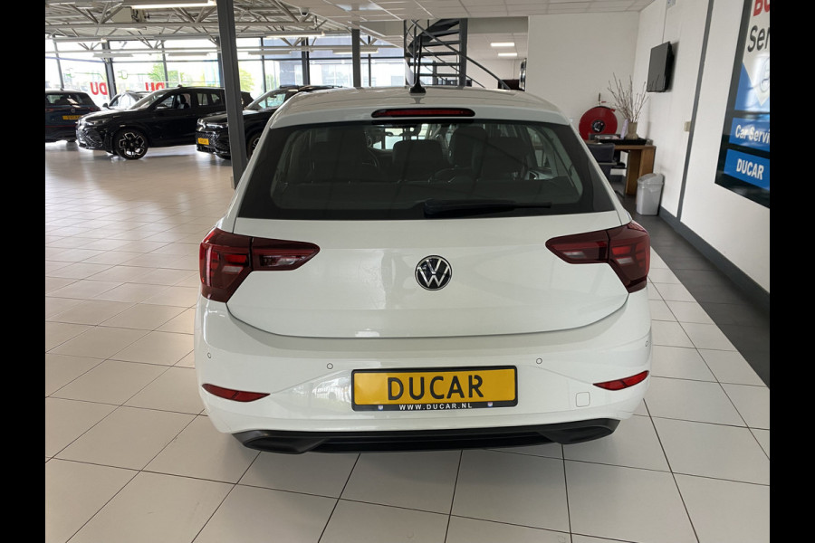 Volkswagen Polo 1.0 TSI Life automaat 5 Drs Carplay /Stoelverwarming / Navigatie / Cruise controle