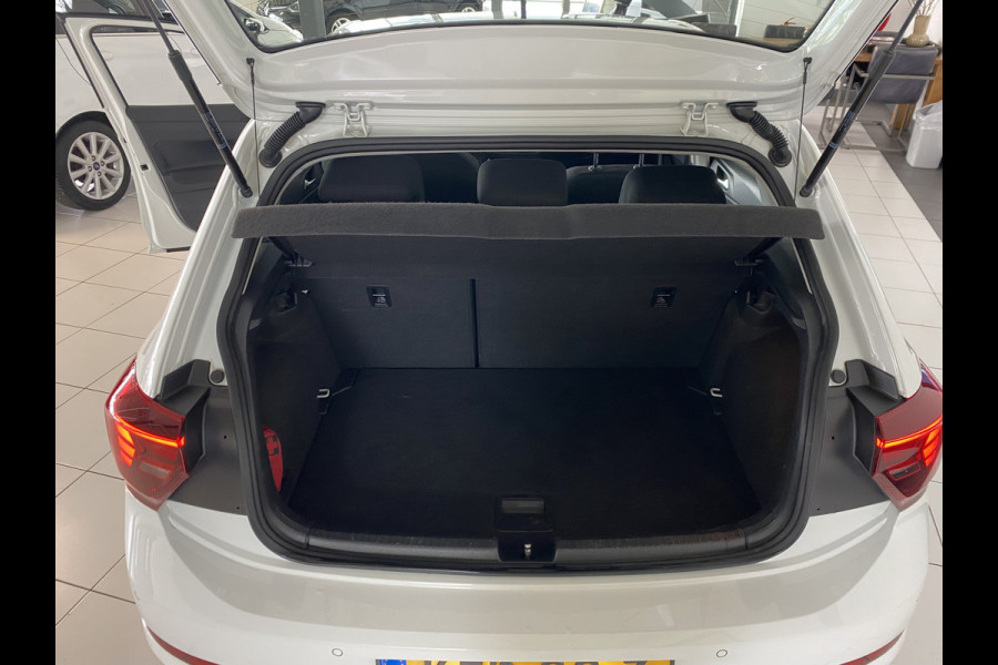 Volkswagen Polo 1.0 TSI Life automaat 5 Drs Carplay /Stoelverwarming / Navigatie / Cruise controle
