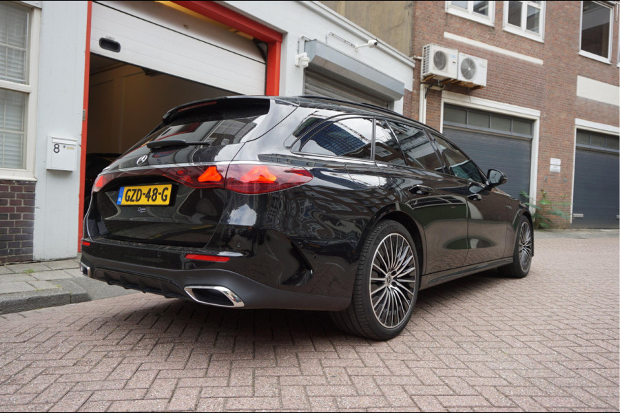 Mercedes-Benz E-Klasse Estate 300 e AMG Line Premium Plus Airmatic | Hyperscreen | Trekhaak | Pano | Adaptive + Lane | Memory Stoelmassage + Koeling + Verwarming | NL auto |