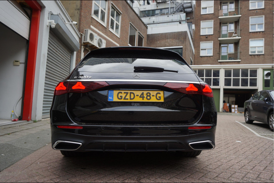 Mercedes-Benz E-Klasse Estate 300 e AMG Line Premium Plus Airmatic | Hyperscreen | Trekhaak | Pano | Adaptive + Lane | Memory Stoelmassage + Koeling + Verwarming | NL auto |