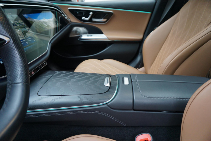 Mercedes-Benz E-Klasse Estate 300 e AMG Line Premium Plus Airmatic | Hyperscreen | Trekhaak | Pano | Adaptive + Lane | Memory Stoelmassage + Koeling + Verwarming | NL auto |