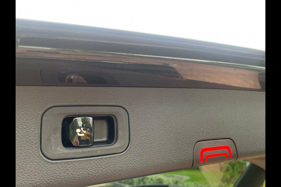 Mercedes-Benz E-Klasse Estate 300 e AMG Line Premium Plus Airmatic | Hyperscreen | Trekhaak | Pano | Adaptive + Lane | Memory Stoelmassage + Koeling + Verwarming | NL auto |