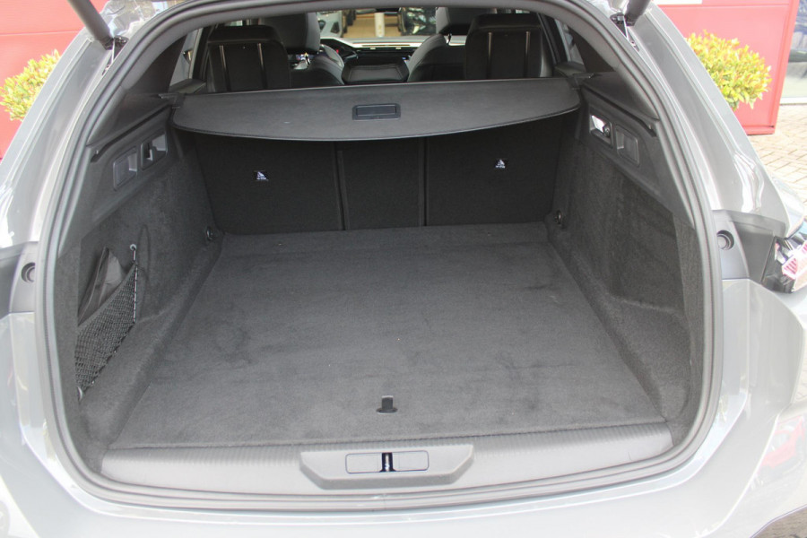 Peugeot 308 SW Peugeot 308 SW 1.2 Hybrid 145PK GT AUTOMAAT | PANORAMA SCHUIF/KANTEL DAK | AFNEEMBARE TREKHAAK | NAVIGATIE | SENSATION PACK: FOCAL HIFI SYSTEM (PREMIUM HIFI SYSTEEM MET 10 SPEAKERS)/DRAADLOZE TELEFOONLADER | 360° VISION & DRIVE ASSIST PLUS PACK: ACHTERUITRIJCAMERA 360° VISIOPARK 3 (4 CAMERA'S)/PARKEERHULP VOOR EN ACHTER/ANTI DIEFSTAL ALARM/PEUGEOT i-COCKPIT MET CONFIGUREERBAAR 3D-INSTRUMENTENPANEEL/CLEAN CABIN | | 18" LICHTMETALEN VELGEN "PORTLAND" | DRAADLOZE APPLE CARPLAY/ANDROID AUTO | KEYLESS ENTRY/START | SFEER VERLICHTING | ZWARTE HEMELBEKLEDING | FULL LED MAT