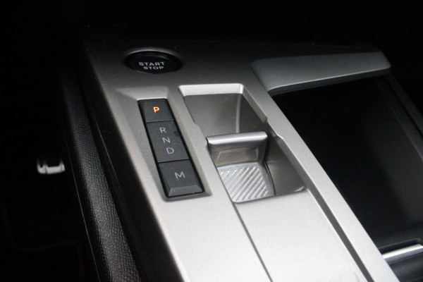 Peugeot 308 SW Peugeot 308 SW 1.2 Hybrid 145PK GT AUTOMAAT | PANORAMA SCHUIF/KANTEL DAK | AFNEEMBARE TREKHAAK | NAVIGATIE | SENSATION PACK: FOCAL HIFI SYSTEM (PREMIUM HIFI SYSTEEM MET 10 SPEAKERS)/DRAADLOZE TELEFOONLADER | 360° VISION & DRIVE ASSIST PLUS PACK: ACHTERUITRIJCAMERA 360° VISIOPARK 3 (4 CAMERA'S)/PARKEERHULP VOOR EN ACHTER/ANTI DIEFSTAL ALARM/PEUGEOT i-COCKPIT MET CONFIGUREERBAAR 3D-INSTRUMENTENPANEEL/CLEAN CABIN | | 18" LICHTMETALEN VELGEN "PORTLAND" | DRAADLOZE APPLE CARPLAY/ANDROID AUTO | KEYLESS ENTRY/START | SFEER VERLICHTING | ZWARTE HEMELBEKLEDING | FULL LED MAT