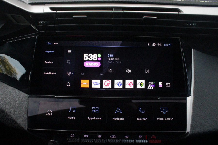 Peugeot 308 SW Peugeot 308 SW 1.2 Hybrid 145PK GT AUTOMAAT | PANORAMA SCHUIF/KANTEL DAK | AFNEEMBARE TREKHAAK | NAVIGATIE | SENSATION PACK: FOCAL HIFI SYSTEM (PREMIUM HIFI SYSTEEM MET 10 SPEAKERS)/DRAADLOZE TELEFOONLADER | 360° VISION & DRIVE ASSIST PLUS PACK: ACHTERUITRIJCAMERA 360° VISIOPARK 3 (4 CAMERA'S)/PARKEERHULP VOOR EN ACHTER/ANTI DIEFSTAL ALARM/PEUGEOT i-COCKPIT MET CONFIGUREERBAAR 3D-INSTRUMENTENPANEEL/CLEAN CABIN | | 18" LICHTMETALEN VELGEN "PORTLAND" | DRAADLOZE APPLE CARPLAY/ANDROID AUTO | KEYLESS ENTRY/START | SFEER VERLICHTING | ZWARTE HEMELBEKLEDING | FULL LED MAT