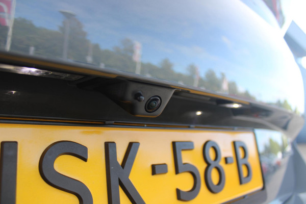 Peugeot 308 SW Peugeot 308 SW 1.2 Hybrid 145PK GT AUTOMAAT | PANORAMA SCHUIF/KANTEL DAK | AFNEEMBARE TREKHAAK | NAVIGATIE | SENSATION PACK: FOCAL HIFI SYSTEM (PREMIUM HIFI SYSTEEM MET 10 SPEAKERS)/DRAADLOZE TELEFOONLADER | 360° VISION & DRIVE ASSIST PLUS PACK: ACHTERUITRIJCAMERA 360° VISIOPARK 3 (4 CAMERA'S)/PARKEERHULP VOOR EN ACHTER/ANTI DIEFSTAL ALARM/PEUGEOT i-COCKPIT MET CONFIGUREERBAAR 3D-INSTRUMENTENPANEEL/CLEAN CABIN | | 18" LICHTMETALEN VELGEN "PORTLAND" | DRAADLOZE APPLE CARPLAY/ANDROID AUTO | KEYLESS ENTRY/START | SFEER VERLICHTING | ZWARTE HEMELBEKLEDING | FULL LED MAT