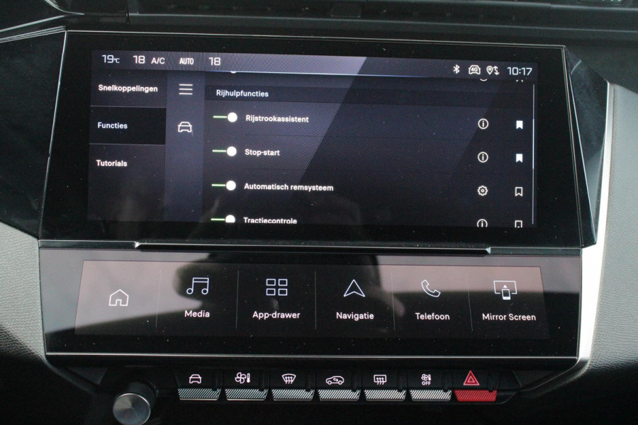 Peugeot 308 SW Peugeot 308 SW 1.2 Hybrid 145PK GT AUTOMAAT | PANORAMA SCHUIF/KANTEL DAK | AFNEEMBARE TREKHAAK | NAVIGATIE | SENSATION PACK: FOCAL HIFI SYSTEM (PREMIUM HIFI SYSTEEM MET 10 SPEAKERS)/DRAADLOZE TELEFOONLADER | 360° VISION & DRIVE ASSIST PLUS PACK: ACHTERUITRIJCAMERA 360° VISIOPARK 3 (4 CAMERA'S)/PARKEERHULP VOOR EN ACHTER/ANTI DIEFSTAL ALARM/PEUGEOT i-COCKPIT MET CONFIGUREERBAAR 3D-INSTRUMENTENPANEEL/CLEAN CABIN | | 18" LICHTMETALEN VELGEN "PORTLAND" | DRAADLOZE APPLE CARPLAY/ANDROID AUTO | KEYLESS ENTRY/START | SFEER VERLICHTING | ZWARTE HEMELBEKLEDING | FULL LED MAT