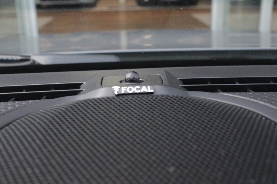 Peugeot 308 SW Peugeot 308 SW 1.2 Hybrid 145PK GT AUTOMAAT | PANORAMA SCHUIF/KANTEL DAK | AFNEEMBARE TREKHAAK | NAVIGATIE | SENSATION PACK: FOCAL HIFI SYSTEM (PREMIUM HIFI SYSTEEM MET 10 SPEAKERS)/DRAADLOZE TELEFOONLADER | 360° VISION & DRIVE ASSIST PLUS PACK: ACHTERUITRIJCAMERA 360° VISIOPARK 3 (4 CAMERA'S)/PARKEERHULP VOOR EN ACHTER/ANTI DIEFSTAL ALARM/PEUGEOT i-COCKPIT MET CONFIGUREERBAAR 3D-INSTRUMENTENPANEEL/CLEAN CABIN | | 18" LICHTMETALEN VELGEN "PORTLAND" | DRAADLOZE APPLE CARPLAY/ANDROID AUTO | KEYLESS ENTRY/START | SFEER VERLICHTING | ZWARTE HEMELBEKLEDING | FULL LED MAT