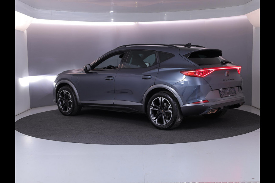 CUPRA Formentor 1.4 e-Hybrid Business 204 pk Automaat | Navigatie | Parkeersensoren (Park assist) | Achteruitrijcamera | Autom. airco (3 zones) | Elektr. bestuurdersstoel met geheugen |