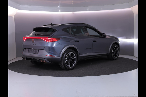 CUPRA Formentor 1.4 e-Hybrid Business 204 pk Automaat | Navigatie | Parkeersensoren (Park assist) | Achteruitrijcamera | Autom. airco (3 zones) | Elektr. bestuurdersstoel met geheugen |