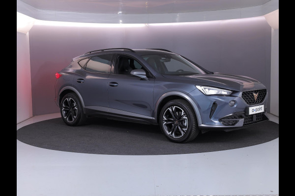 CUPRA Formentor 1.4 e-Hybrid Business 204 pk Automaat | Navigatie | Parkeersensoren (Park assist) | Achteruitrijcamera | Autom. airco (3 zones) | Elektr. bestuurdersstoel met geheugen |