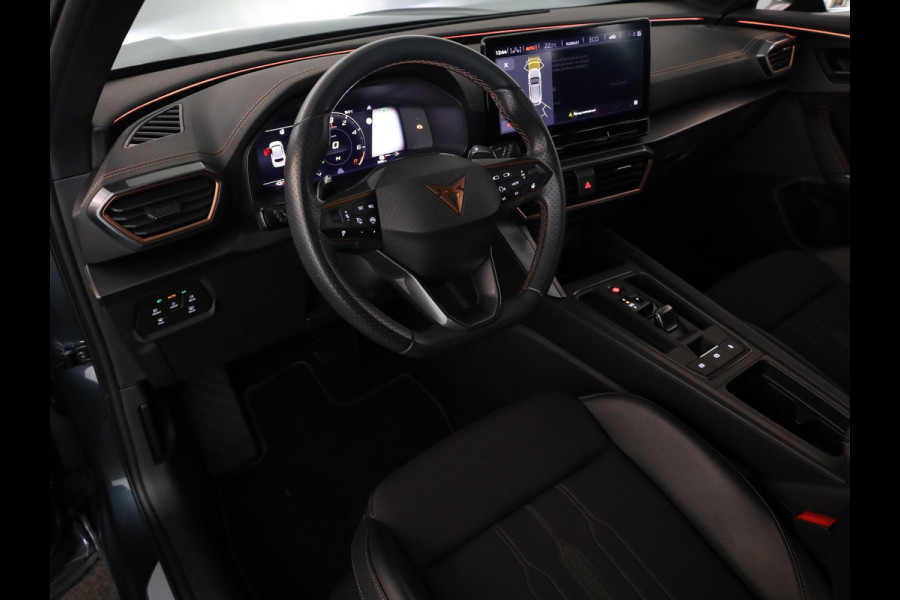 CUPRA Formentor 1.4 e-Hybrid Business 204 pk Automaat | Navigatie | Parkeersensoren (Park assist) | Achteruitrijcamera | Autom. airco (3 zones) | Elektr. bestuurdersstoel met geheugen |