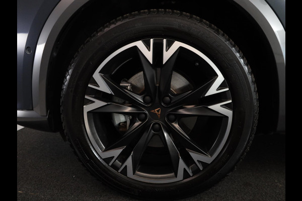 CUPRA Formentor 1.4 e-Hybrid Business 204 pk Automaat | Navigatie | Parkeersensoren (Park assist) | Achteruitrijcamera | Autom. airco (3 zones) | Elektr. bestuurdersstoel met geheugen |