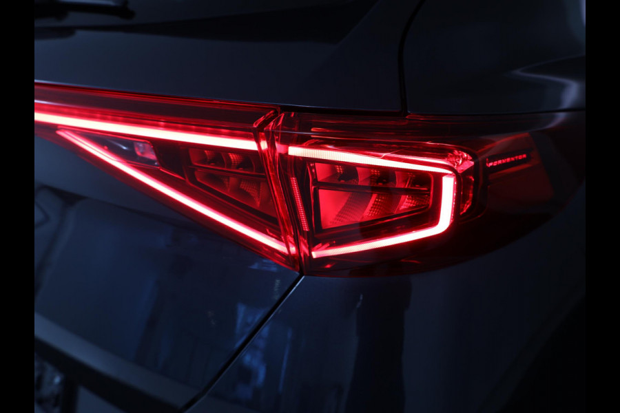 CUPRA Formentor 1.4 e-Hybrid Business 204 pk Automaat | Navigatie | Parkeersensoren (Park assist) | Achteruitrijcamera | Autom. airco (3 zones) | Elektr. bestuurdersstoel met geheugen |
