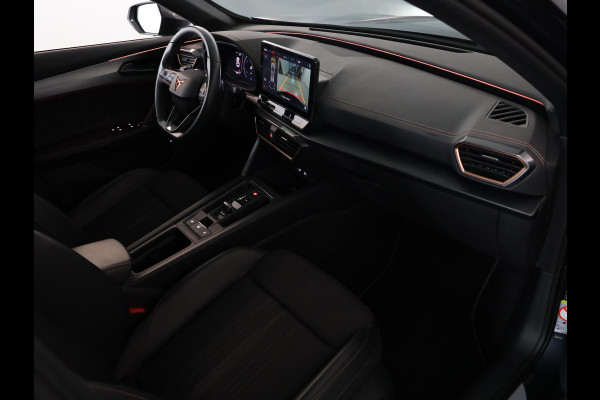 CUPRA Formentor 1.4 e-Hybrid Business 204 pk Automaat | Navigatie | Parkeersensoren (Park assist) | Achteruitrijcamera | Autom. airco (3 zones) | Elektr. bestuurdersstoel met geheugen |