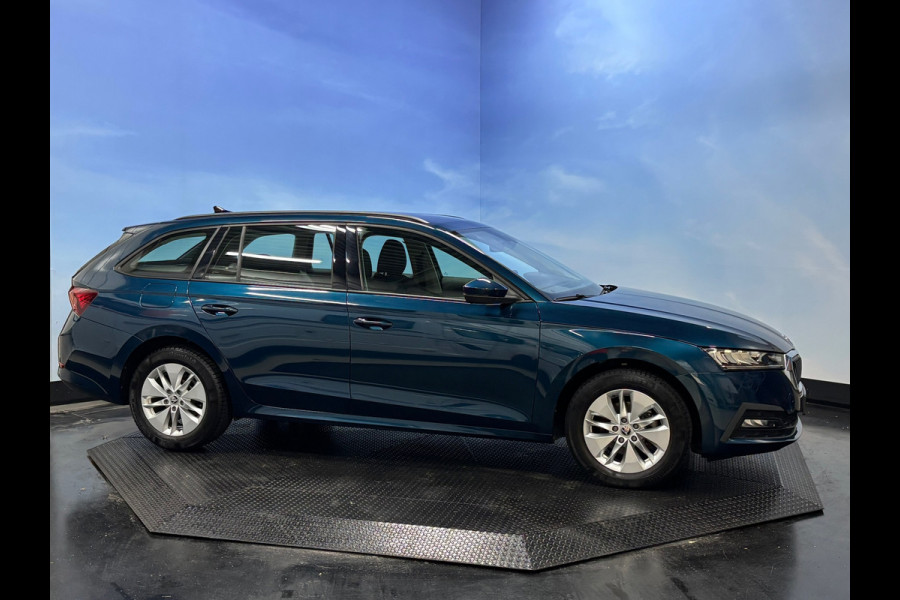 Škoda Octavia Combi 1.0 e-TSI Business Edition Plus Automaat | Navi | Clima | Trekhaak