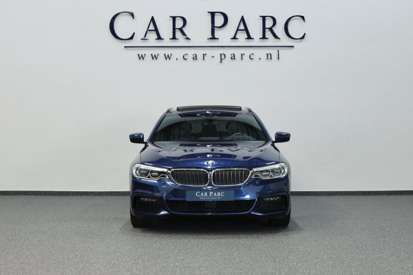 BMW 5 Serie Touring 540i xDrive M-Sport LED/VIRTUAL/SFEER/PANO/LEER+S.VERWARMING+MEMORY/19" LMV/360/ACC/ECC/12 MND GARANTIE!