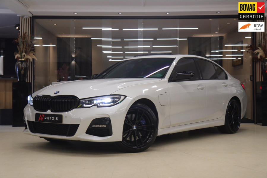 BMW 3-serie 330e High Executive M Sport /PANO/SFEER/CARPLAY/CAM/BOMVOL