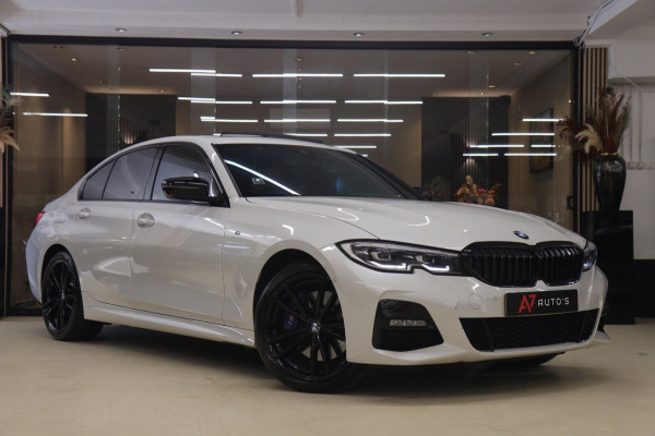 BMW 3-serie 330e High Executive M Sport /PANO/SFEER/CARPLAY/CAM/BOMVOL