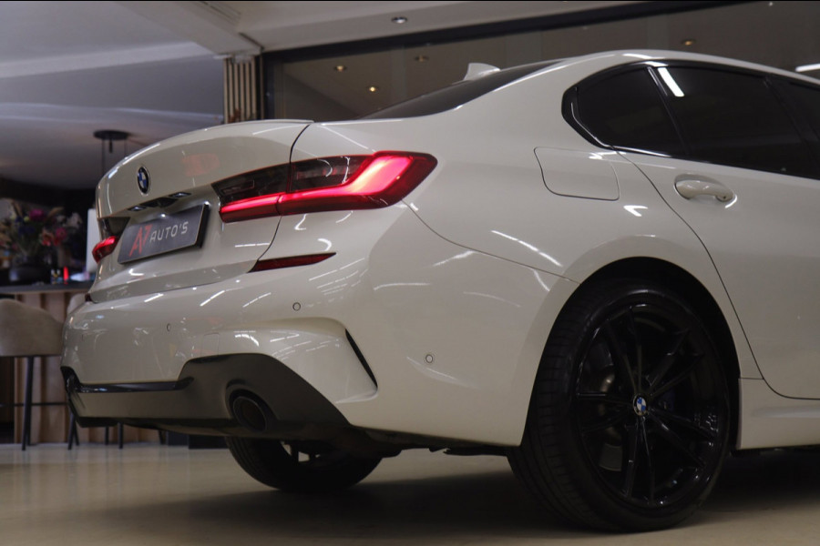 BMW 3-serie 330e High Executive M Sport /PANO/SFEER/CARPLAY/CAM/BOMVOL