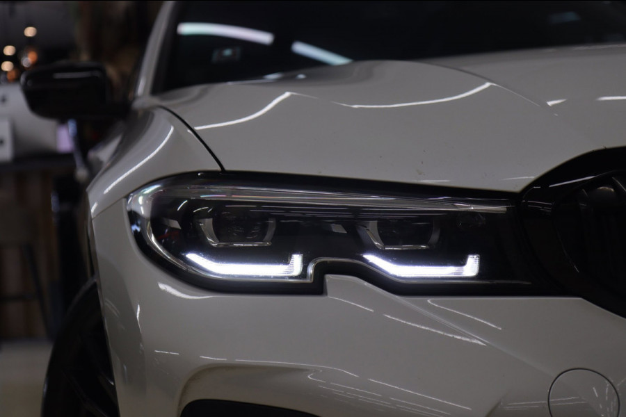 BMW 3-serie 330e High Executive M Sport /PANO/SFEER/CARPLAY/CAM/BOMVOL