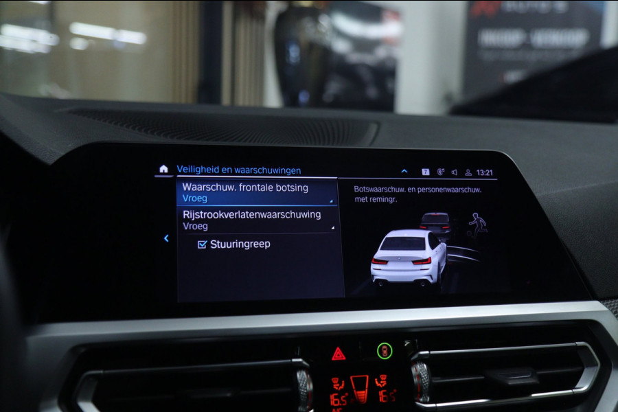 BMW 3-serie 330e High Executive M Sport /PANO/SFEER/CARPLAY/CAM/BOMVOL