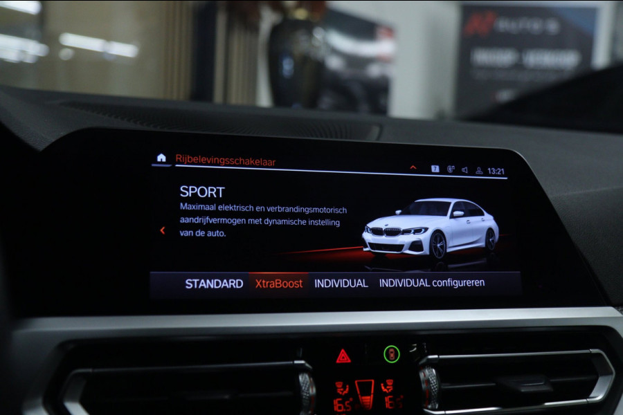 BMW 3-serie 330e High Executive M Sport /PANO/SFEER/CARPLAY/CAM/BOMVOL