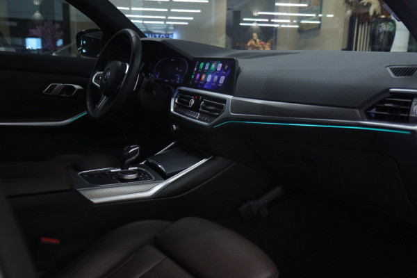 BMW 3-serie 330e High Executive M Sport /PANO/SFEER/CARPLAY/CAM/BOMVOL