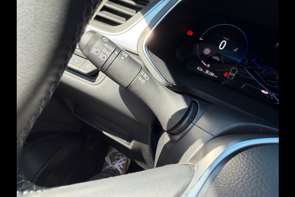 Renault Captur 1.6 E-Tech full hybrid 145 Techno / Camera / Parkeerhulp v+a