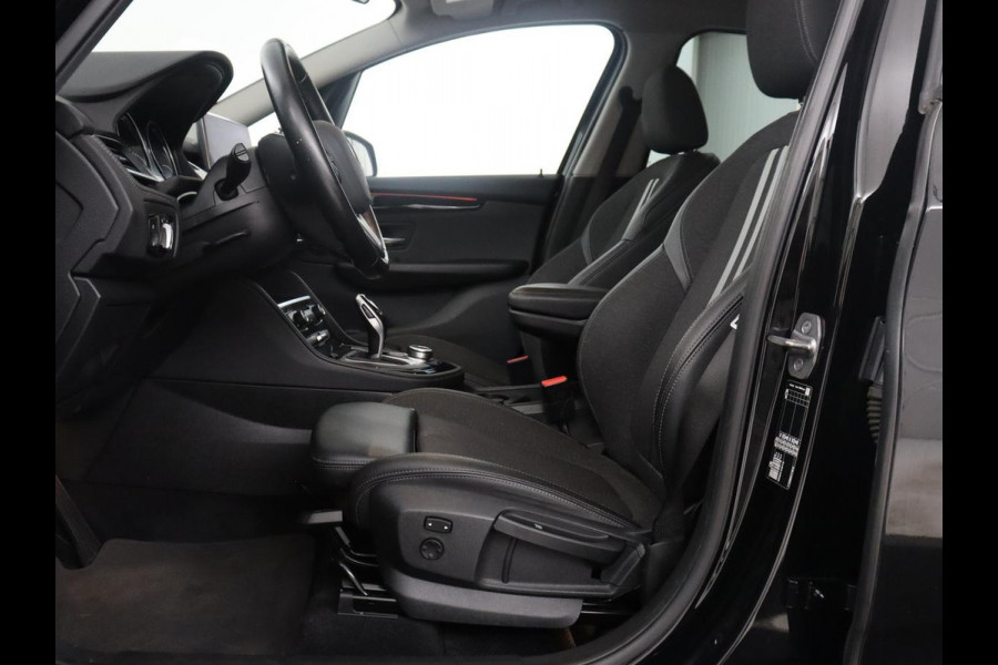 BMW 2 Serie Gran Tourer 218i Business Edition Plus | Trekhaak | Head up | Half Leder | Climate control | Park assist | Cruise control | Full LED |