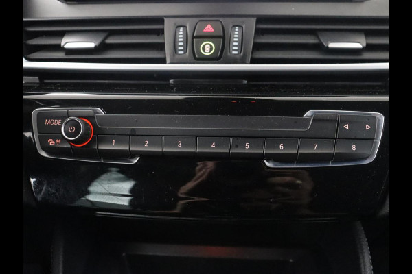 BMW 2 Serie Gran Tourer 218i Business Edition Plus | Trekhaak | Head up | Half Leder | Climate control | Park assist | Cruise control | Full LED |