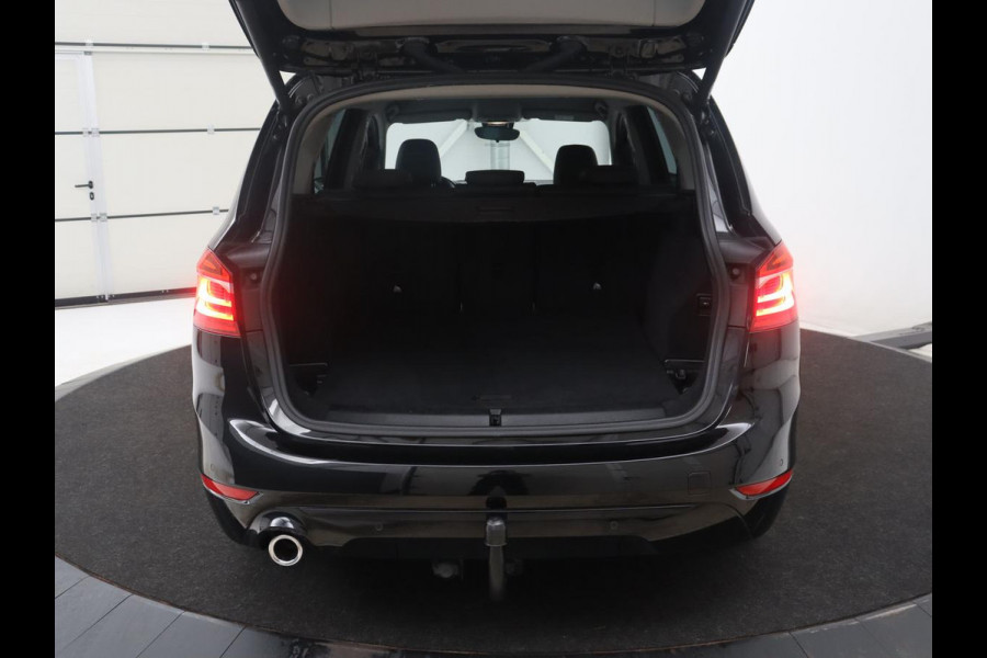 BMW 2 Serie Gran Tourer 218i Business Edition Plus | Trekhaak | Head up | Half Leder | Climate control | Park assist | Cruise control | Full LED |