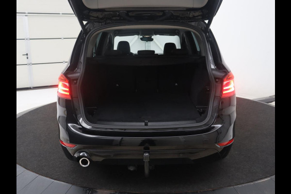 BMW 2 Serie Gran Tourer 218i Business Edition Plus | Trekhaak | Head up | Half Leder | Climate control | Park assist | Cruise control | Full LED |