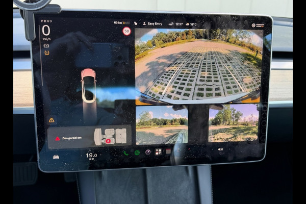 Tesla Model 3 Standard RWD Plus 60 kWh, facelift, parelmoer wit, panoramadak, lederen interieur, 360 camera
